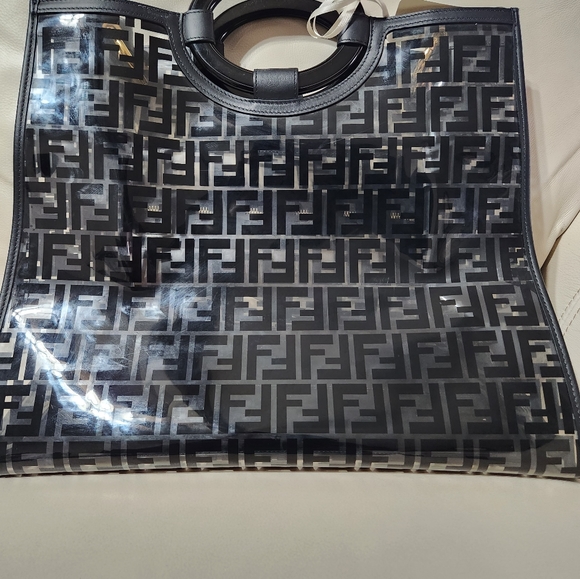 Fendi Large Runaway Tote - Picture 3 of 11